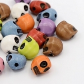 10 unidades. calavera acrlica 12x9mm. Agujero 1,5mm (Mix colores)