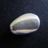 Cuenta piedra plana pequea. 19x13mm. Agujero 2,5mm